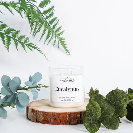 eucalyptus candle with notes of mint and greens make this a relaxing candle