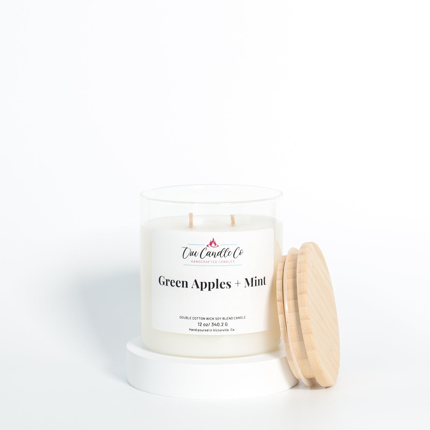 apple candle with notes of mint and green apples make this a relaxing candle