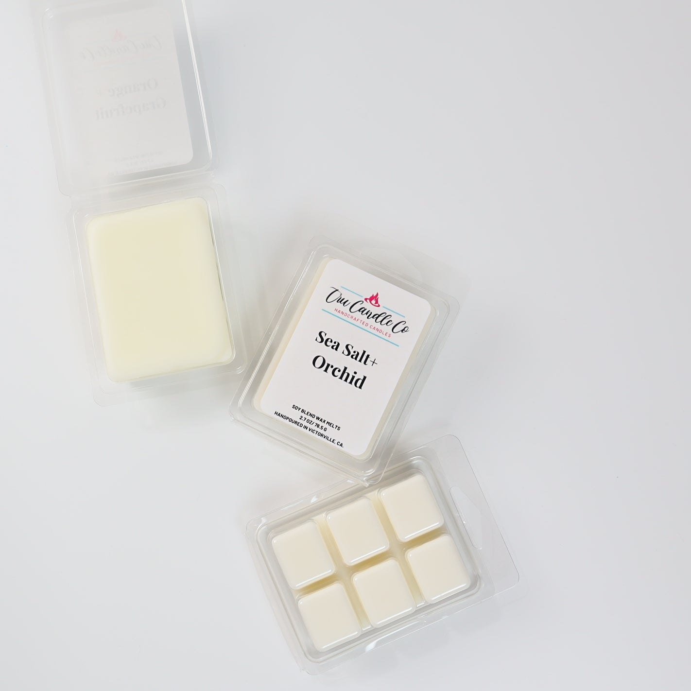 Sea Salt Wax Melts with notes of sea salt, musk, and freesia, perfect for your wax warmer